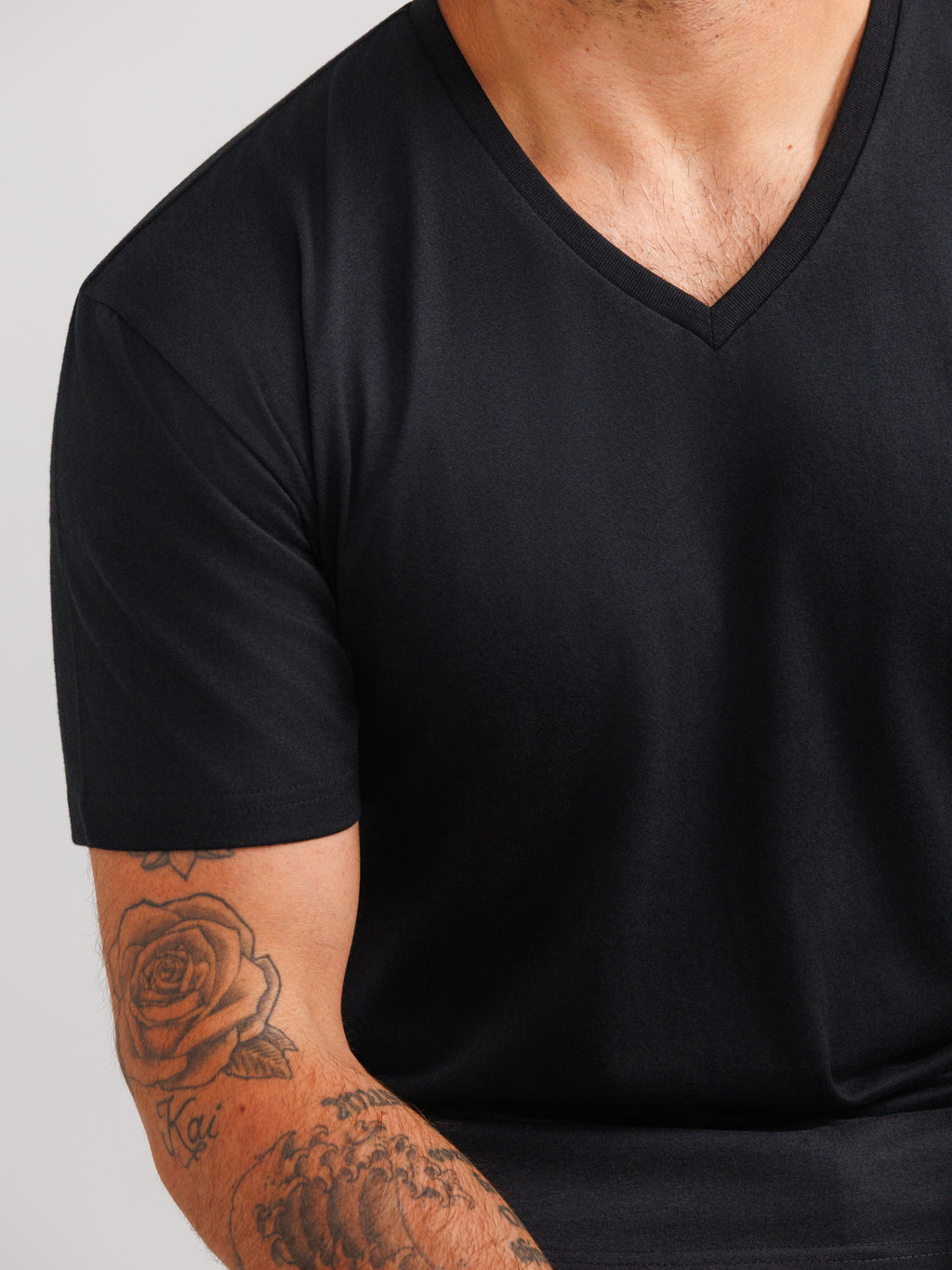 Black V-neck 12-pack