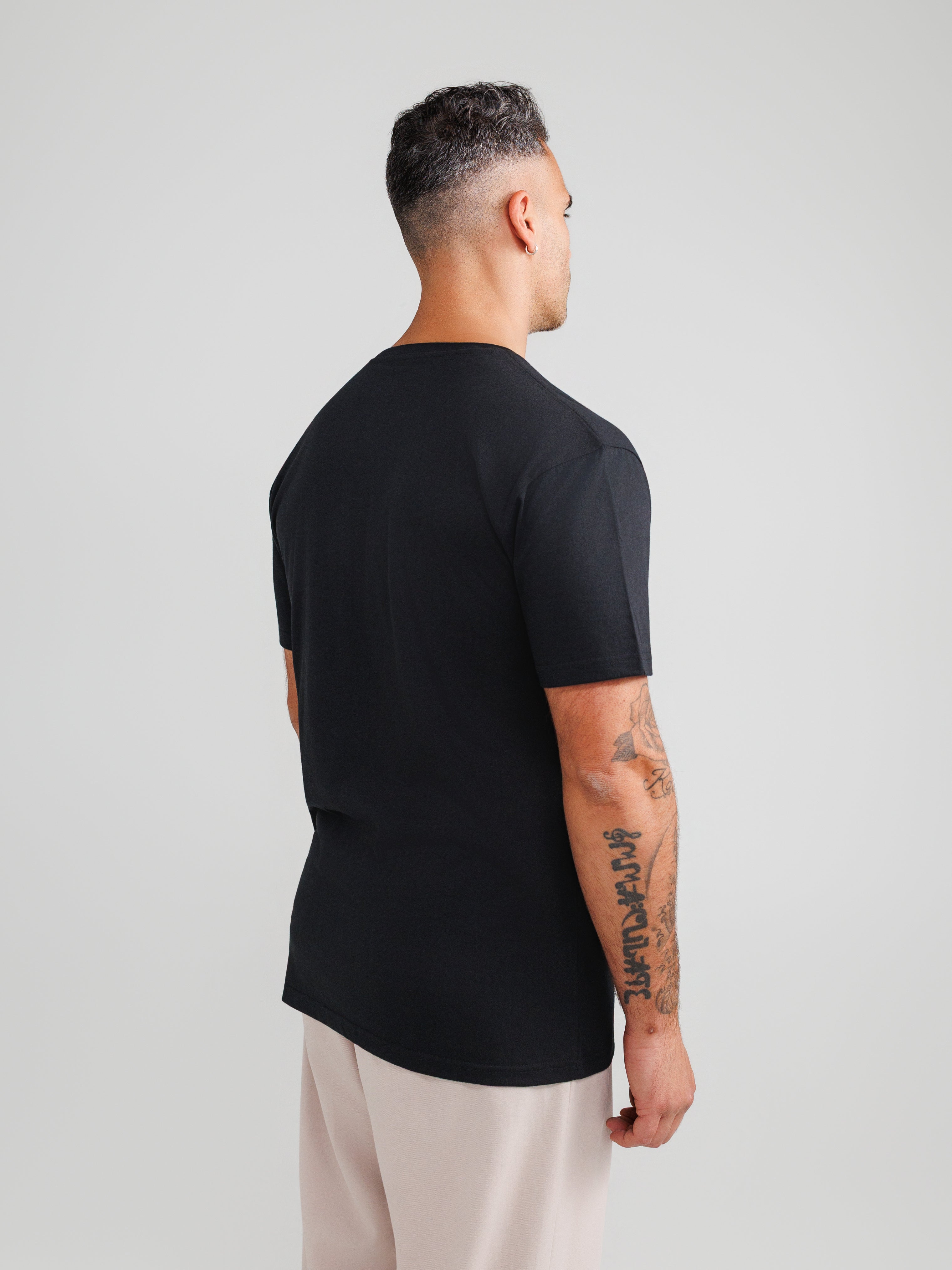 Black V-neck 12-pack