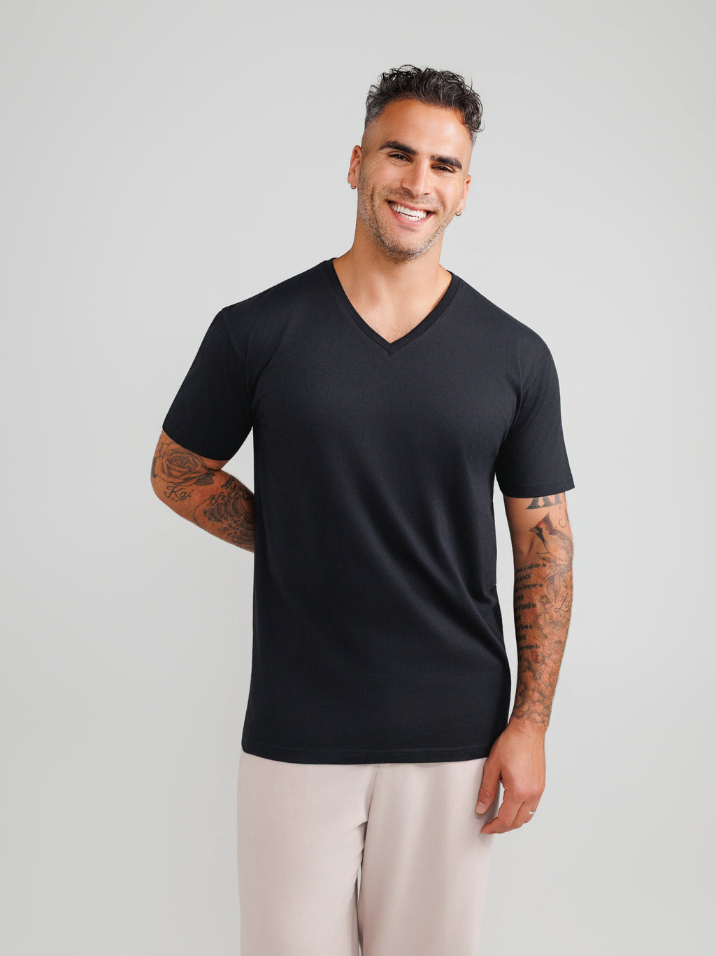 Black V-neck 12-pack