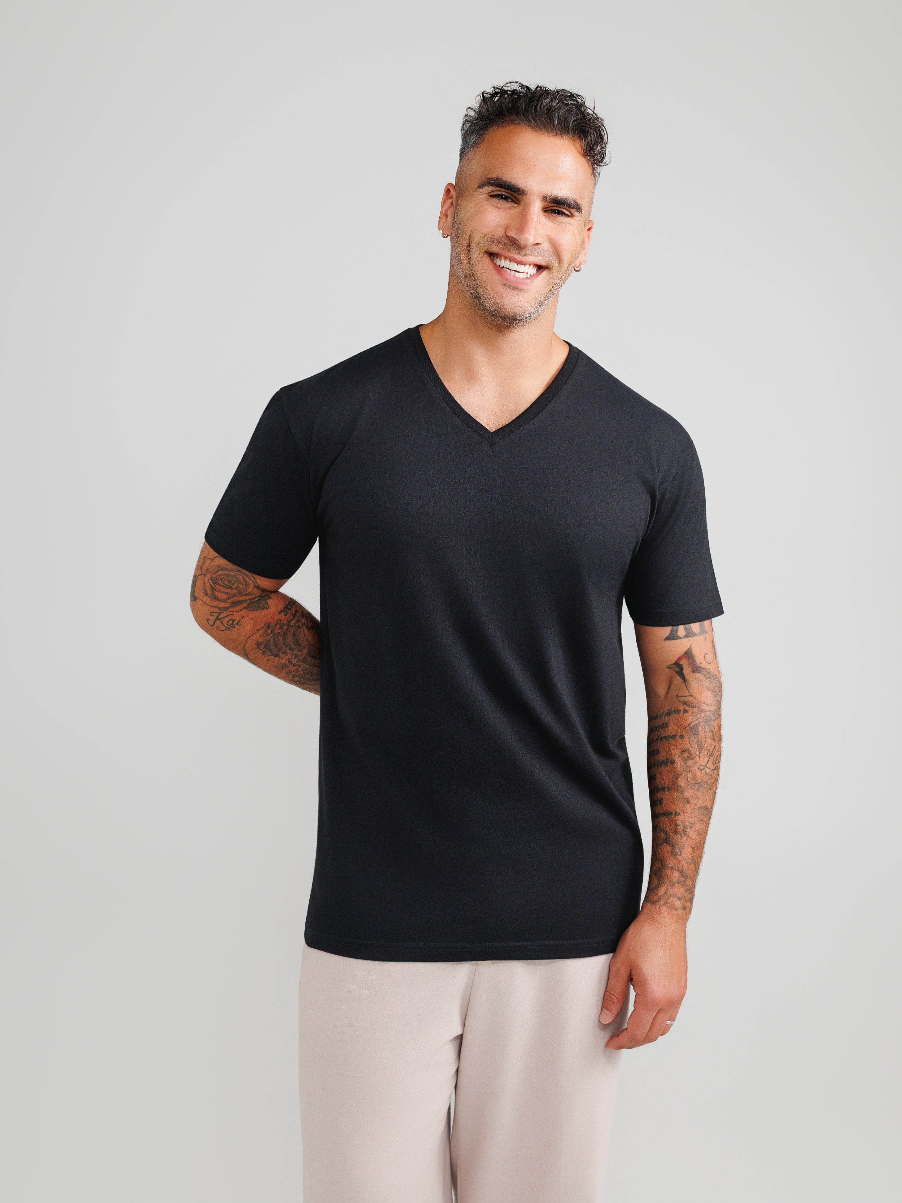 Black V-neck 6-pack