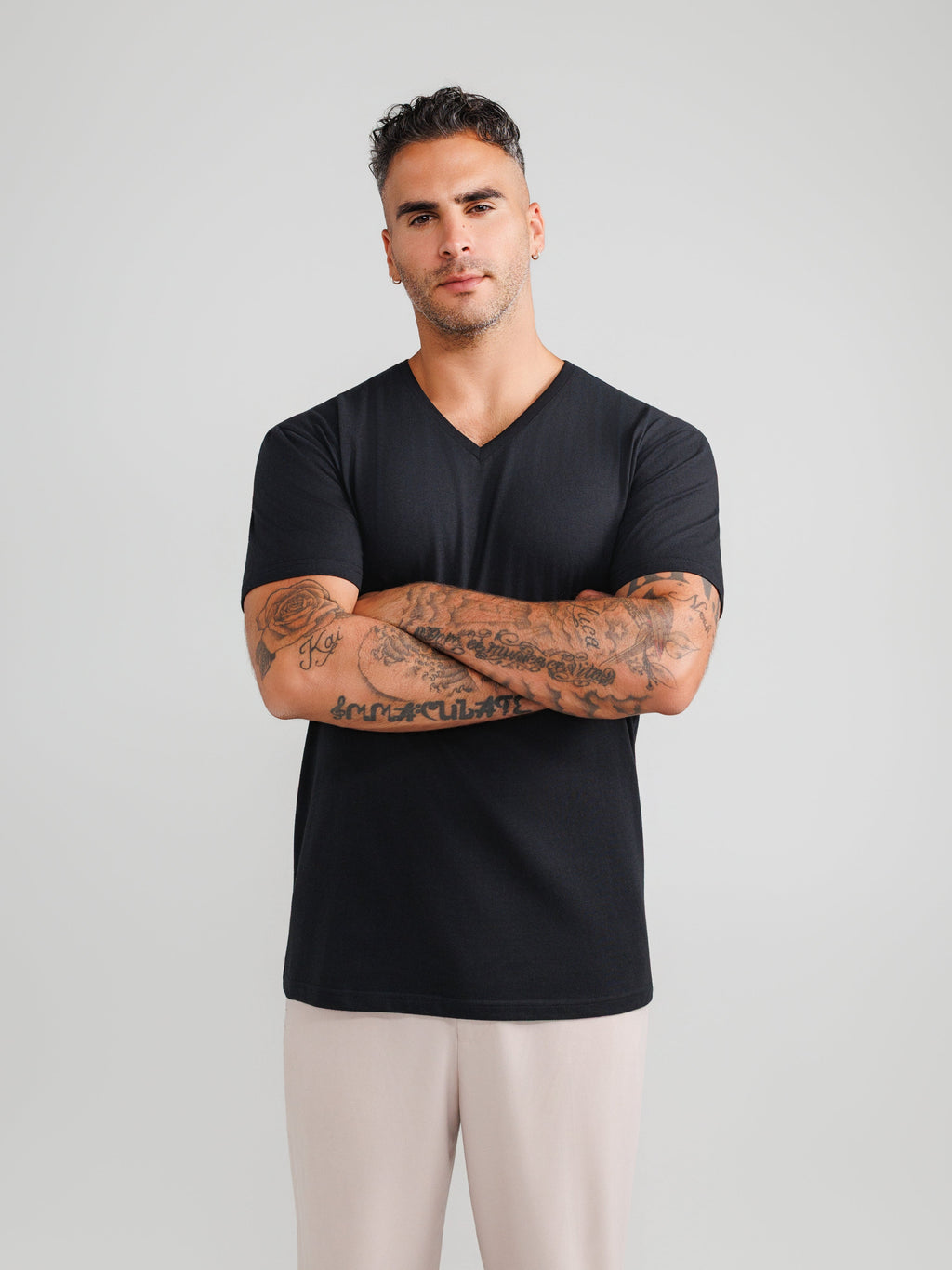 Black V-neck 6-pack